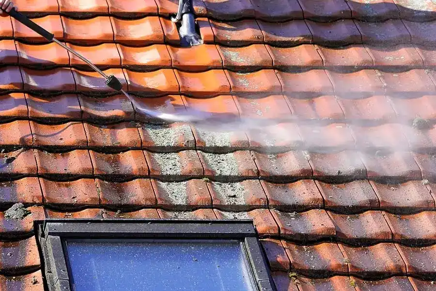 How to Clean a Roof Marietta, OH